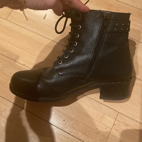 Nice studded boots - Picture 3 of 5